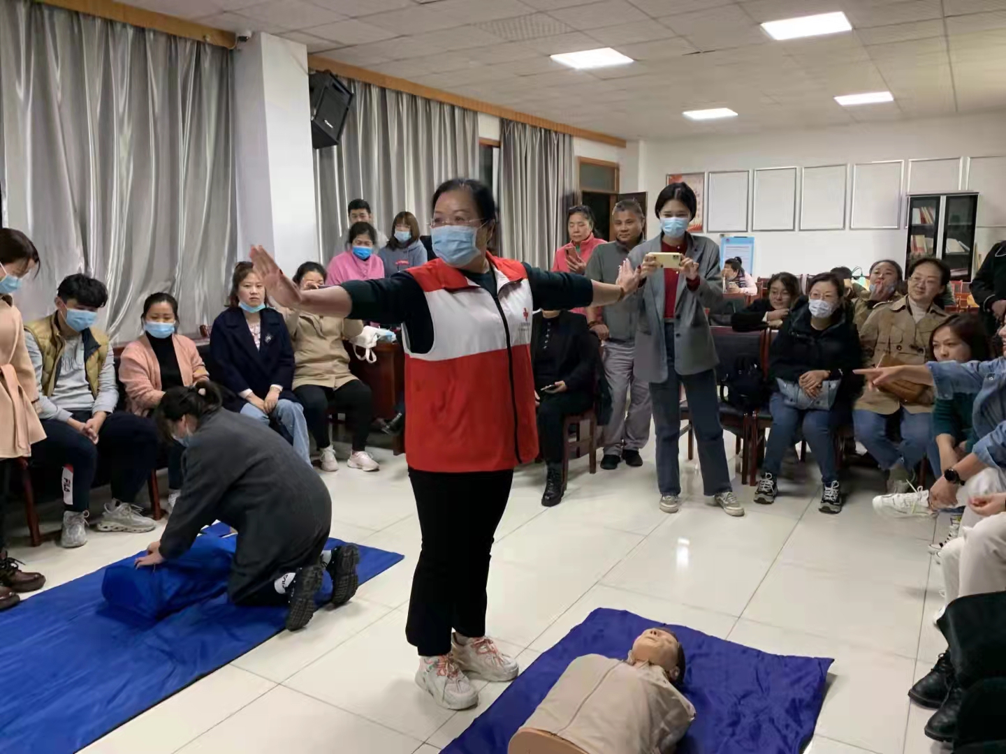 鼓楼区“救”在身边救护培训活动 (4).jpg