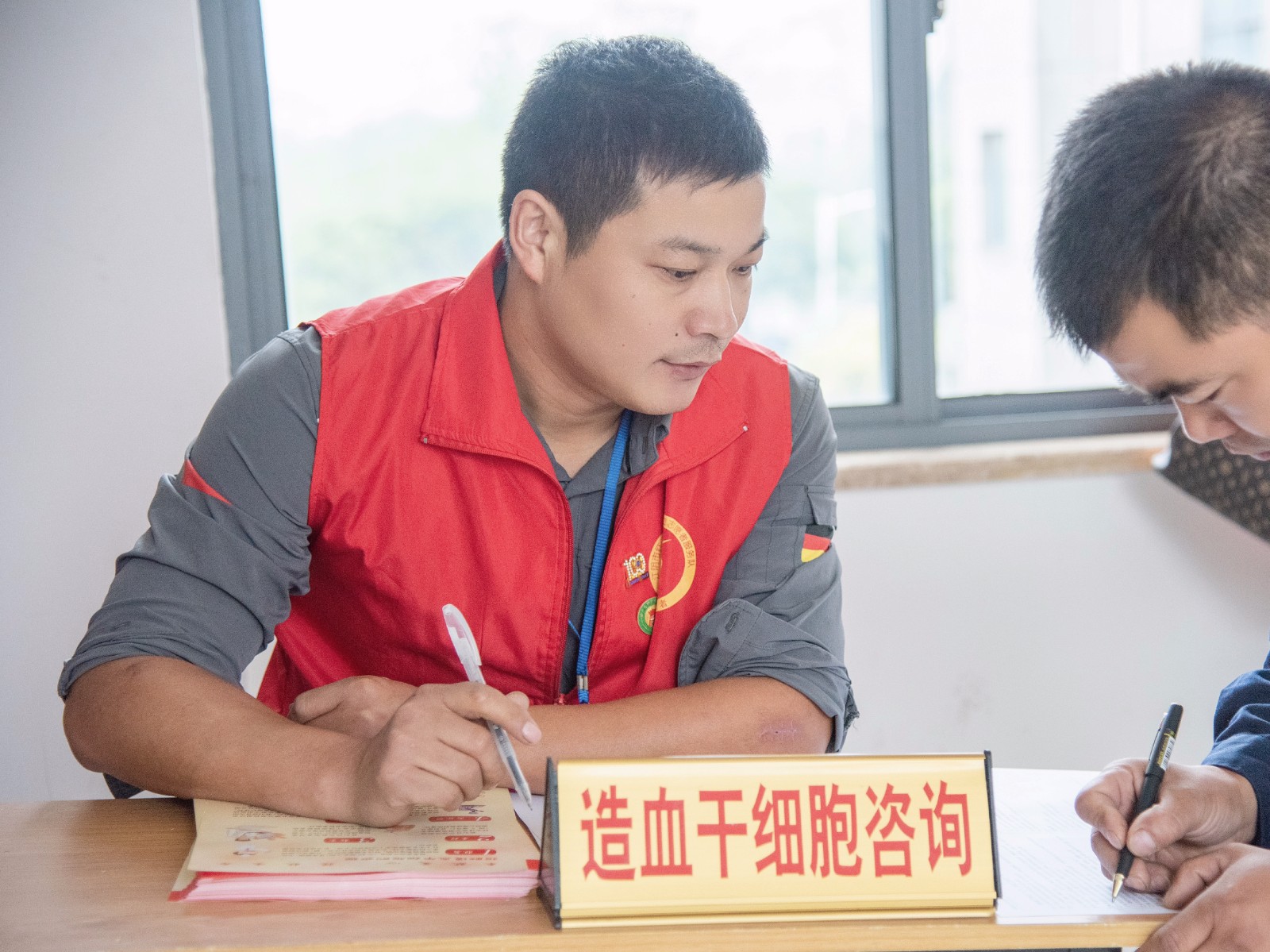 高益峰照片1.jpg