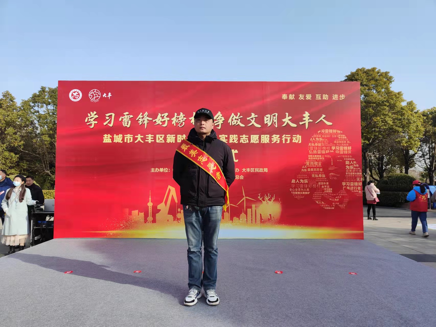 24a96ce986cd447b684feb9d0af89b6.jpg