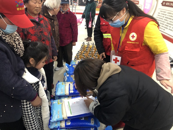 1、3.8 20212.2.27幕府山庄社区红会关爱残疾妇女-1.jpg