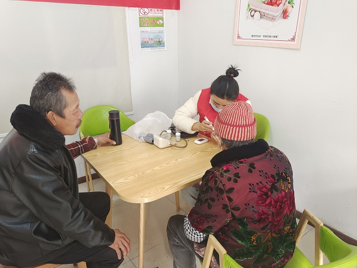 7、3.8 晓庄社区开展健康义诊进社区志愿服务活动-1.jpg