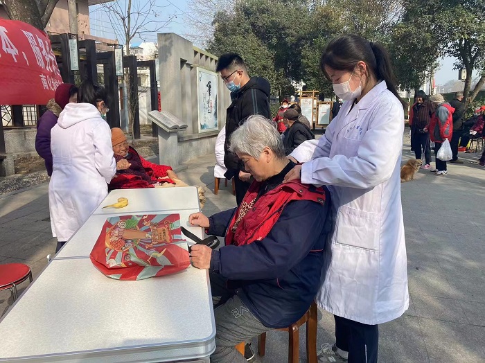 8、学雷锋四季暖心志愿服务-1.jpg