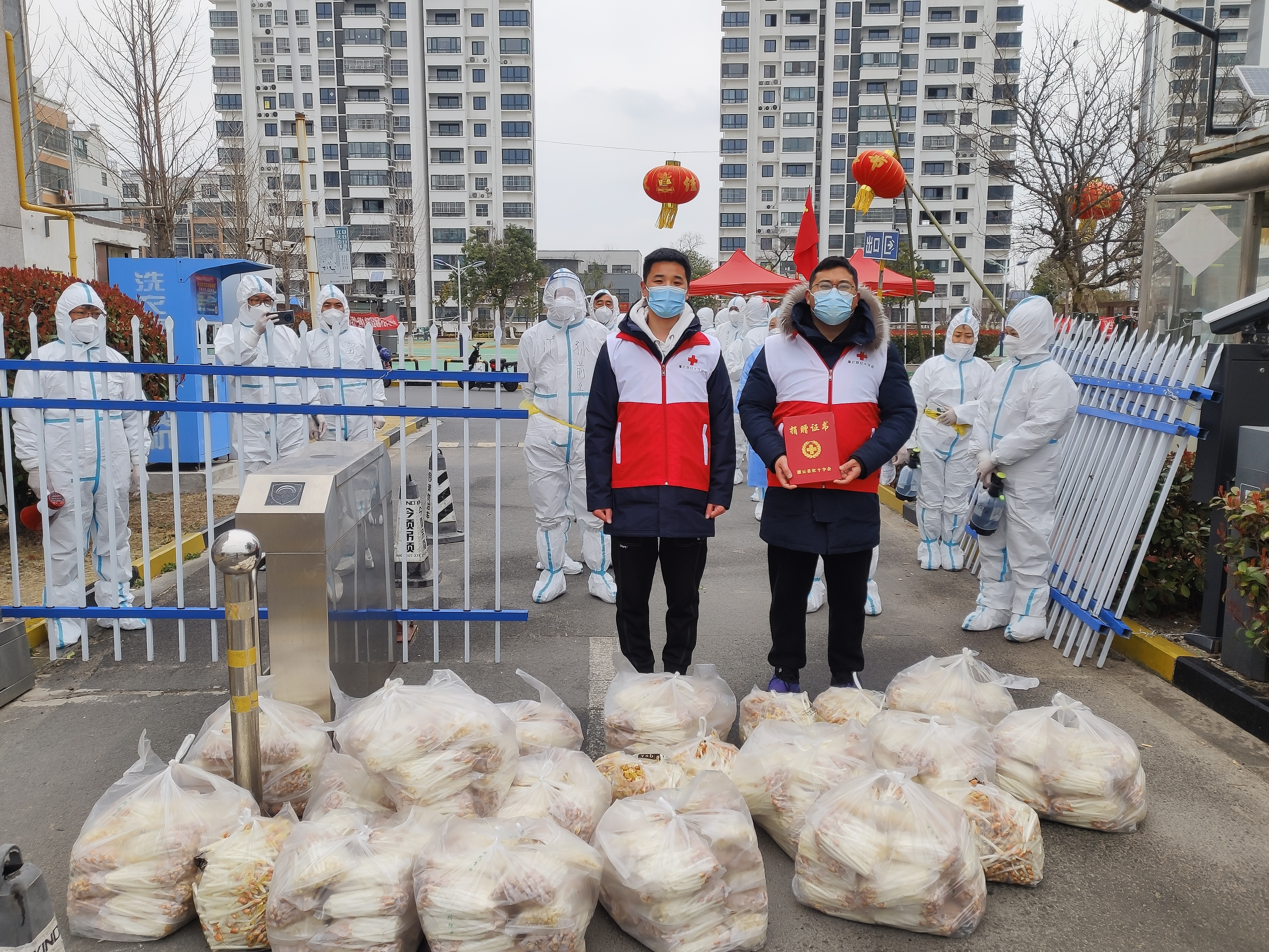 物资合照.jpg