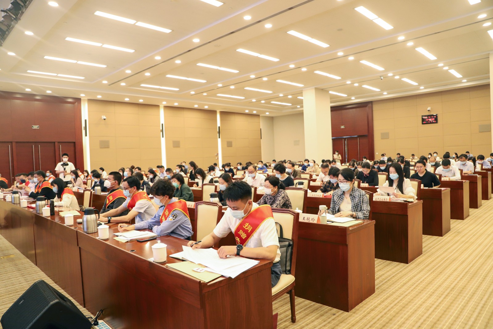 图7：会场背面图.jpg
