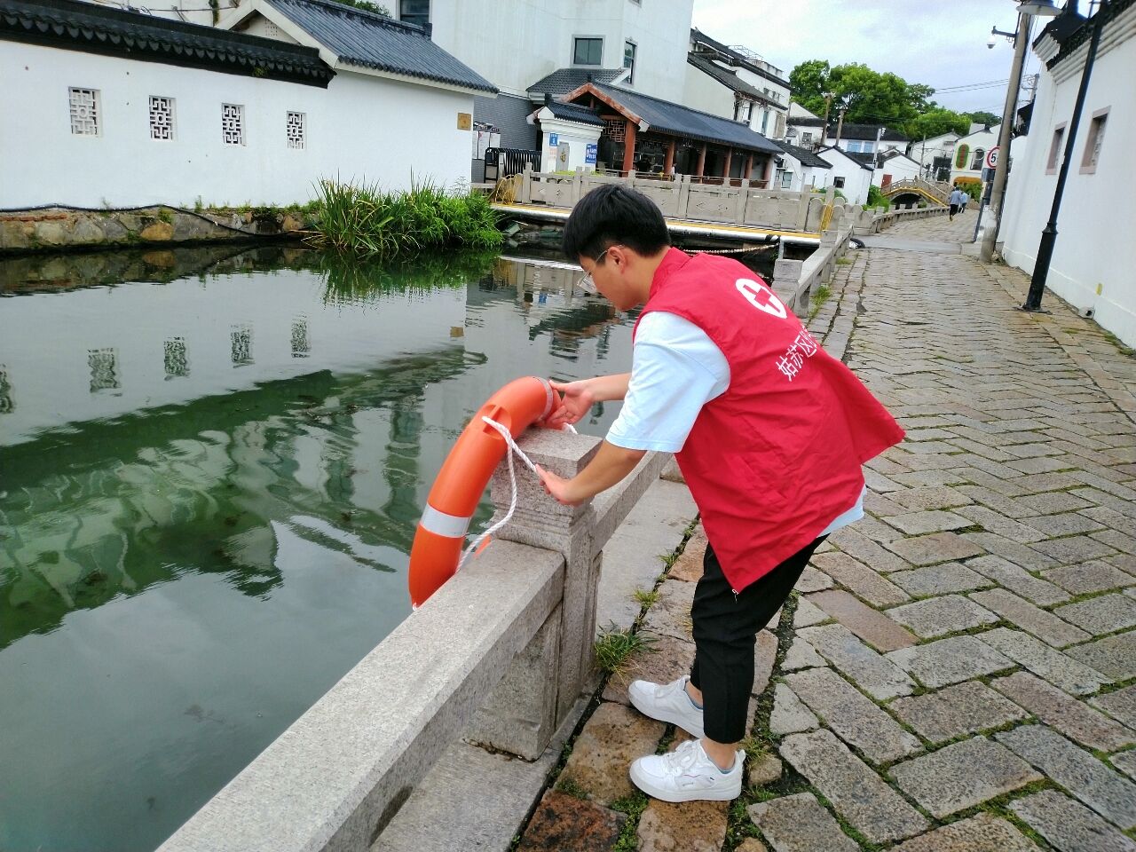 救生圈2.jpg