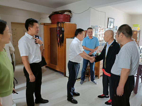 图二_副本.jpg