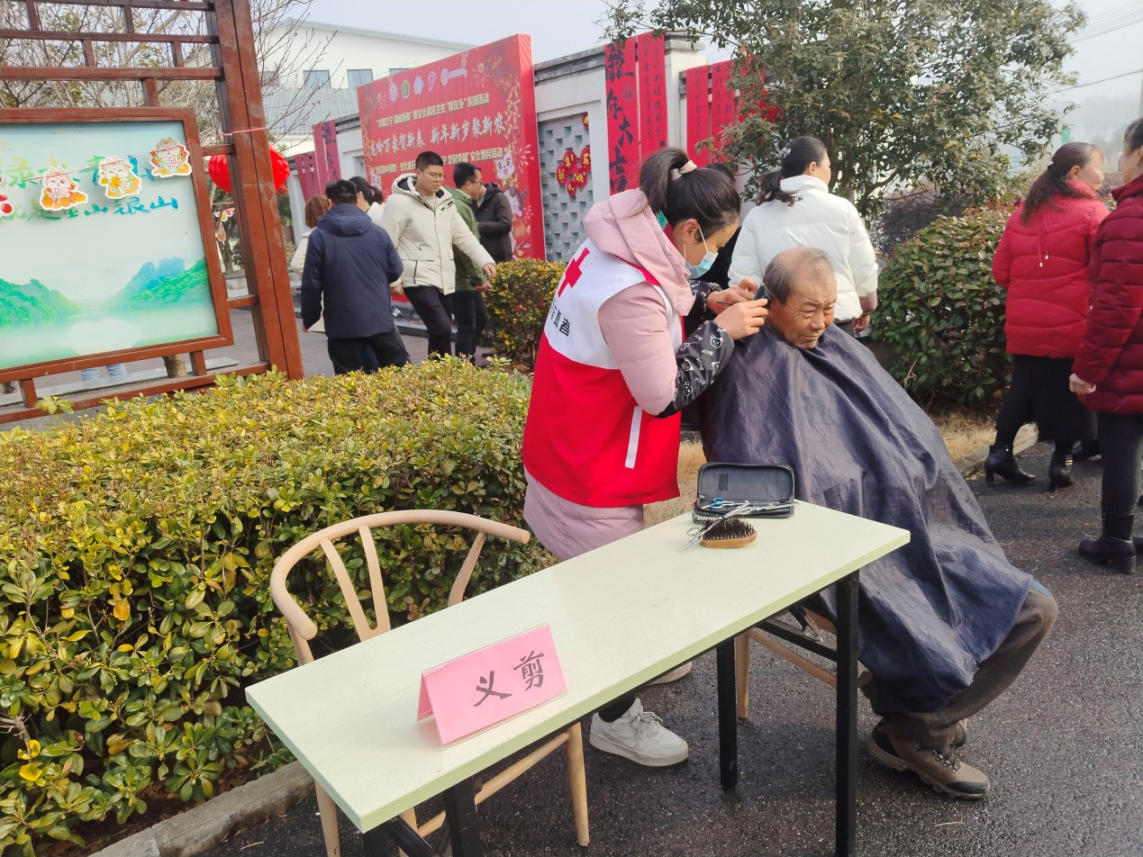 南京市江宁区湖熟街道新农社区：便民活动进社区，贴心服务暖人心1.png