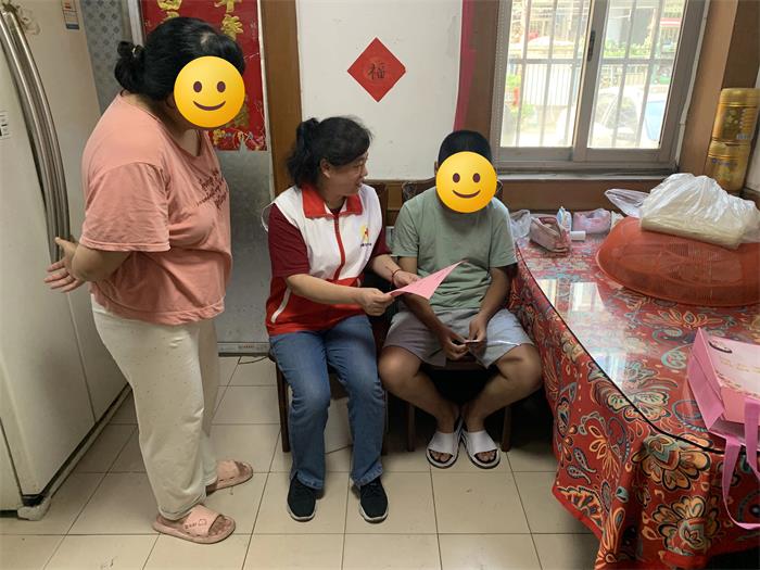 织密安全防护网 情系困境青少年.jpg