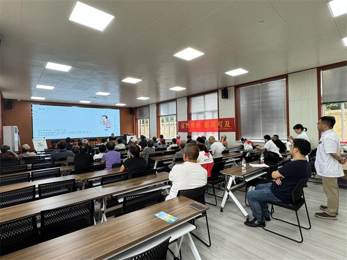 关爱肺部健康 畅享自由呼吸.jpg